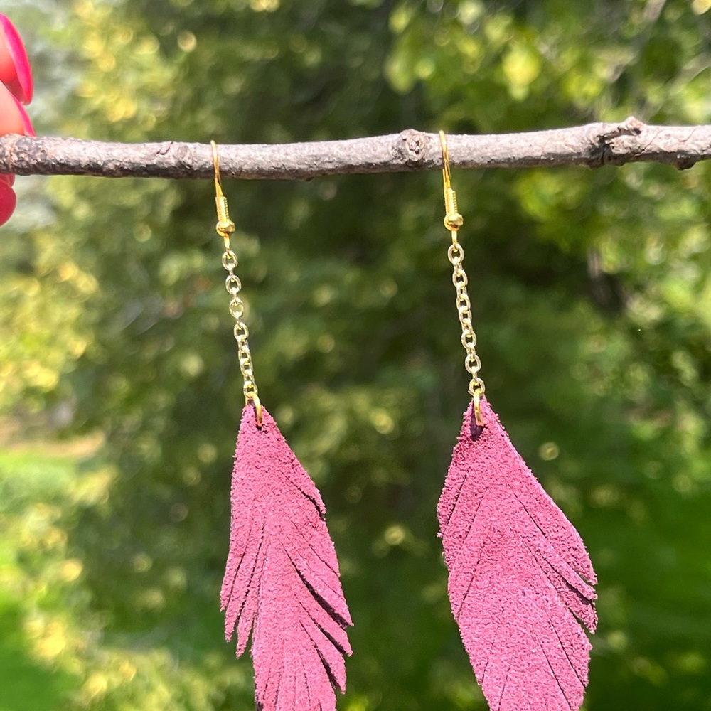 Handmade leather feather earrings - Picture 2 of 5